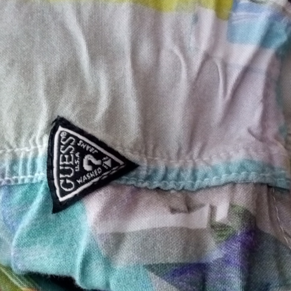 GUESS Palm button down Sm - Picture 8 of 8